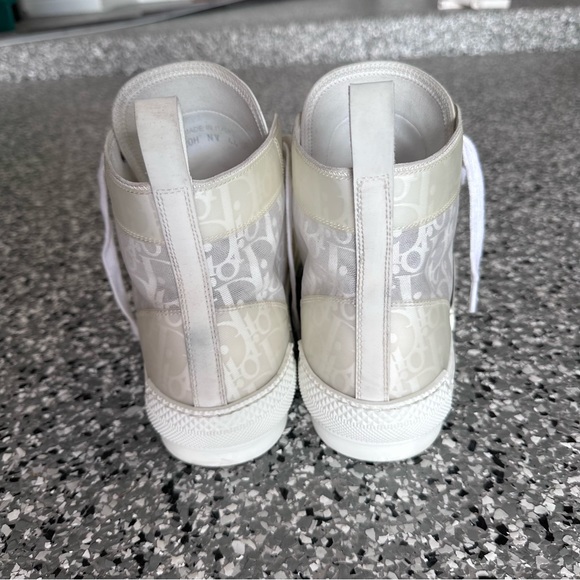 Dior B23 High-Top Sneaker - Picture 5 of 9